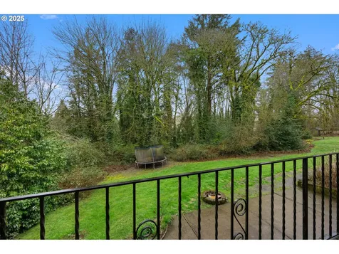 4033 Calaroga Circle West Linn OR 97068