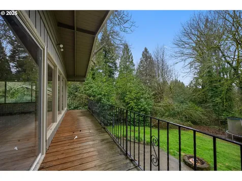 4033 Calaroga Circle West Linn OR 97068