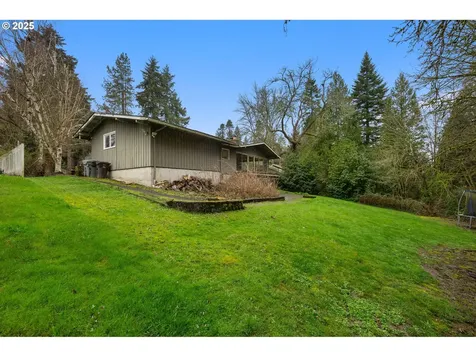 4033 Calaroga Circle West Linn OR 97068