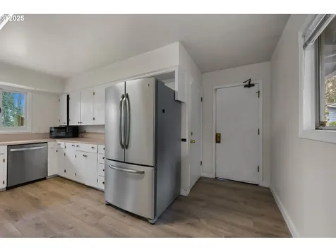 4033 Calaroga Circle West Linn OR 97068