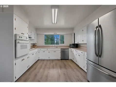 4033 Calaroga Circle West Linn OR 97068