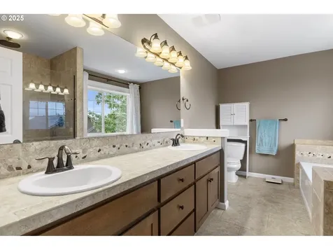4611 Z Street Washougal WA 98671