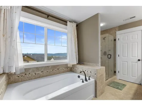 4611 Z Street Washougal WA 98671