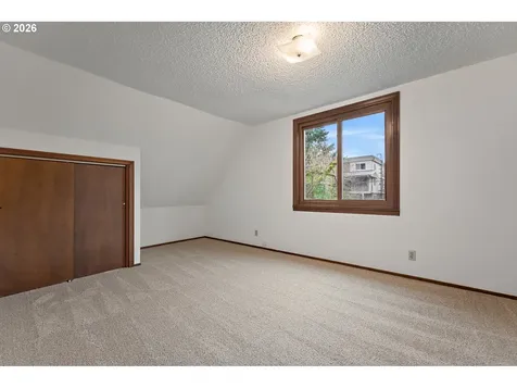 6022 N Curtis Avenue Portland OR 97217