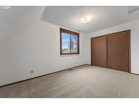 6022 N Curtis Avenue Portland OR 97217