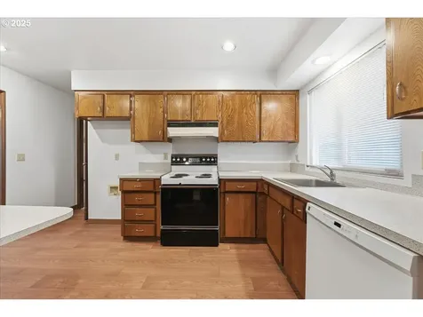 6760 SW 199th Court Beaverton OR 97078