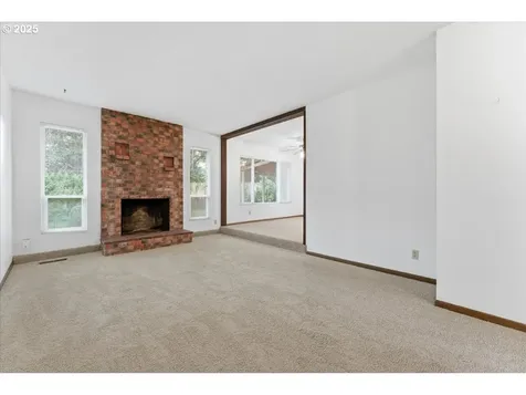 6760 SW 199th Court Beaverton OR 97078