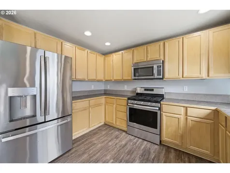 237 NW Sagan Loop Sheridan OR 97378