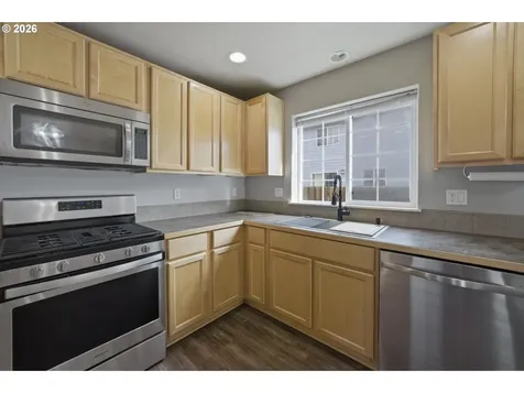 237 NW Sagan Loop Sheridan OR 97378