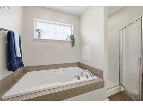 237 NW Sagan Loop Sheridan OR 97378