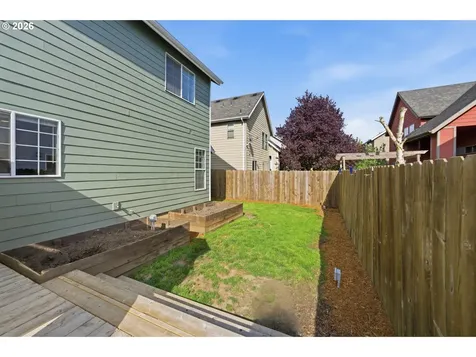 237 NW Sagan Loop Sheridan OR 97378