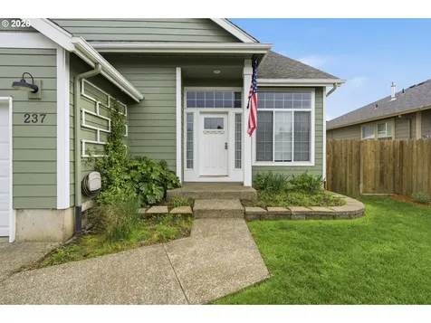 237 NW Sagan Loop Sheridan OR 97378