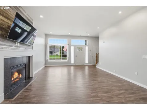 237 NW Sagan Loop Sheridan OR 97378