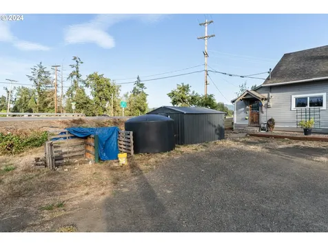 38365 Dexter Road Dexter OR 97431
