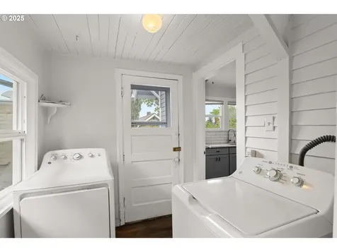 705 Jackson Street Oregon City OR 97045