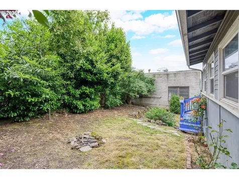 705 Jackson Street Oregon City OR 97045