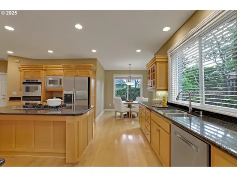 2304 NW Jessamine Way Portland OR 97229