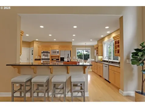 2304 NW Jessamine Way Portland OR 97229