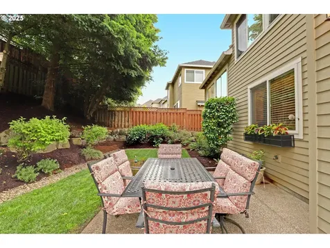 2304 NW Jessamine Way Portland OR 97229