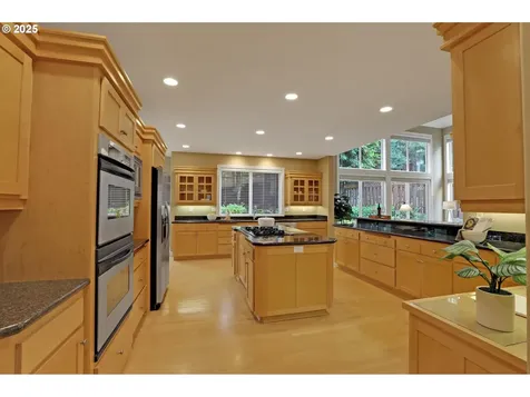 2304 NW Jessamine Way Portland OR 97229
