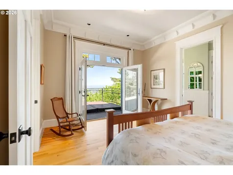 550 NW Alpine Terrace Portland OR 97210