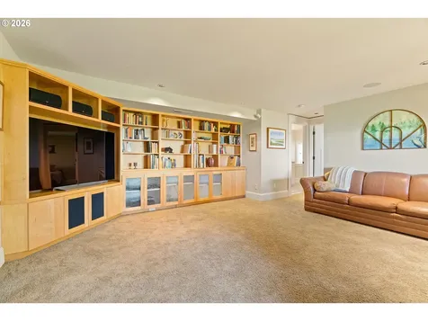 550 NW Alpine Terrace Portland OR 97210