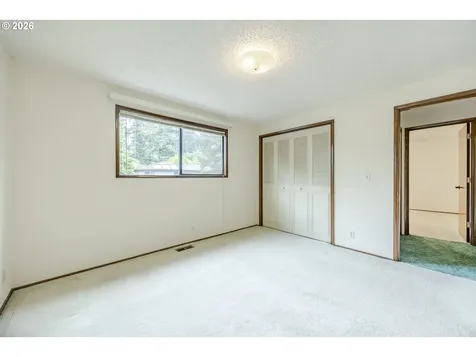 3365 Buckingham Avenue Eugene OR 97401