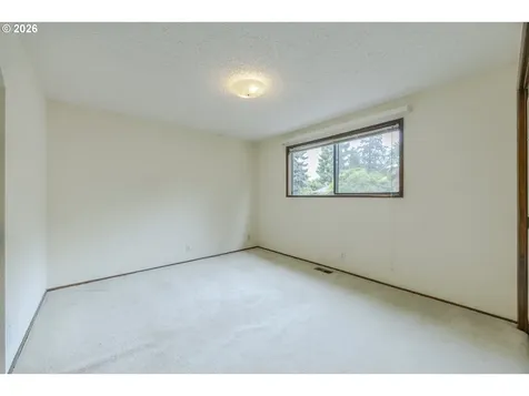 3365 Buckingham Avenue Eugene OR 97401