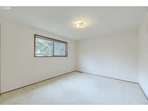 3365 Buckingham Avenue Eugene OR 97401