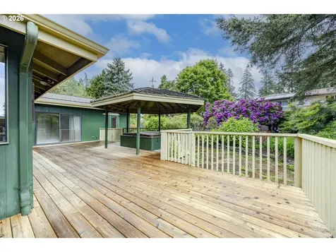 3365 Buckingham Avenue Eugene OR 97401