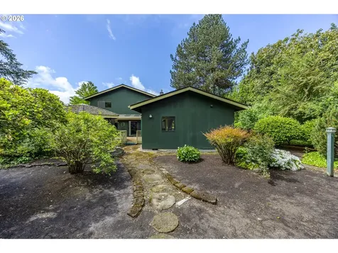 3365 Buckingham Avenue Eugene OR 97401