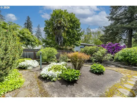 3365 Buckingham Avenue Eugene OR 97401