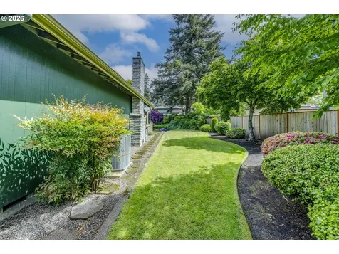 3365 Buckingham Avenue Eugene OR 97401
