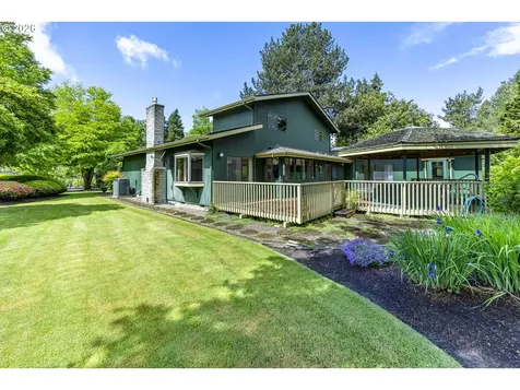 3365 Buckingham Avenue Eugene OR 97401