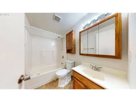 16656 SE Moon Avenue Milwaukie OR 97267