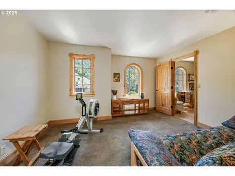 2816 Quail Run Road Talent OR 97540