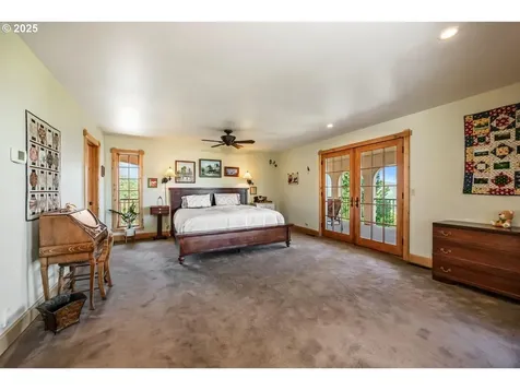 2816 Quail Run Road Talent OR 97540