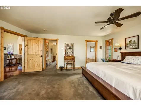 2816 Quail Run Road Talent OR 97540