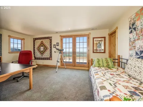 2816 Quail Run Road Talent OR 97540