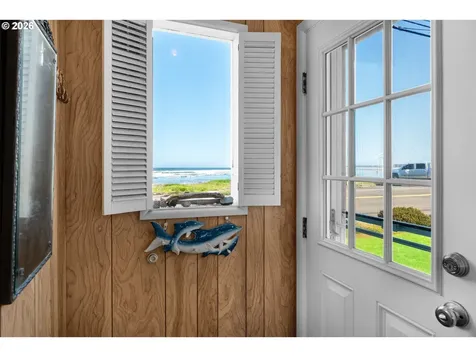 2977 Sunset Boulevard Seaside OR 97138