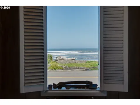 2977 Sunset Boulevard Seaside OR 97138