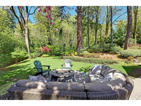 2735 Glen Eagles Road Lake Oswego OR 97034