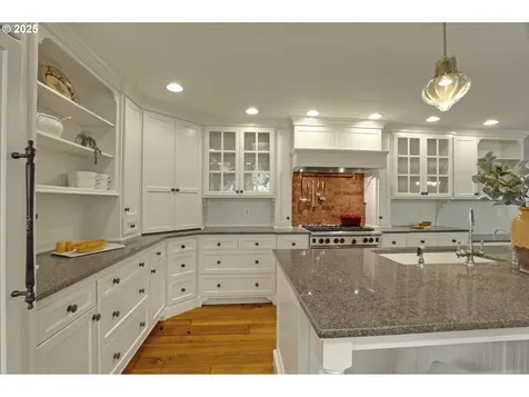 2735 Glen Eagles Road Lake Oswego OR 97034