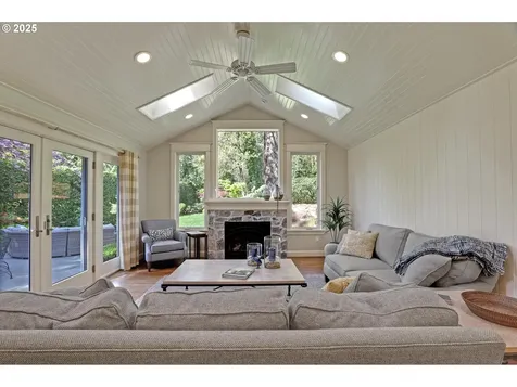 2735 Glen Eagles Road Lake Oswego OR 97034