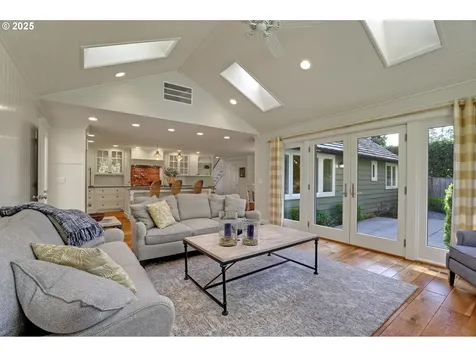 2735 Glen Eagles Road Lake Oswego OR 97034
