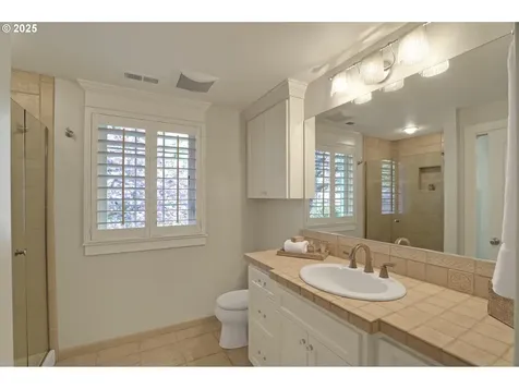 2735 Glen Eagles Road Lake Oswego OR 97034