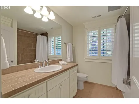 2735 Glen Eagles Road Lake Oswego OR 97034