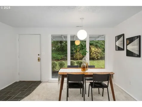 2818 SW Mitchell Court Portland OR 97239