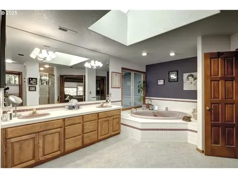 29105 SE Stark Street Troutdale OR 97060