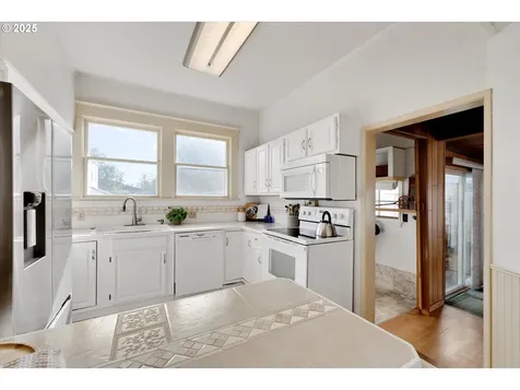2205 NE 56th Avenue Portland OR 97213